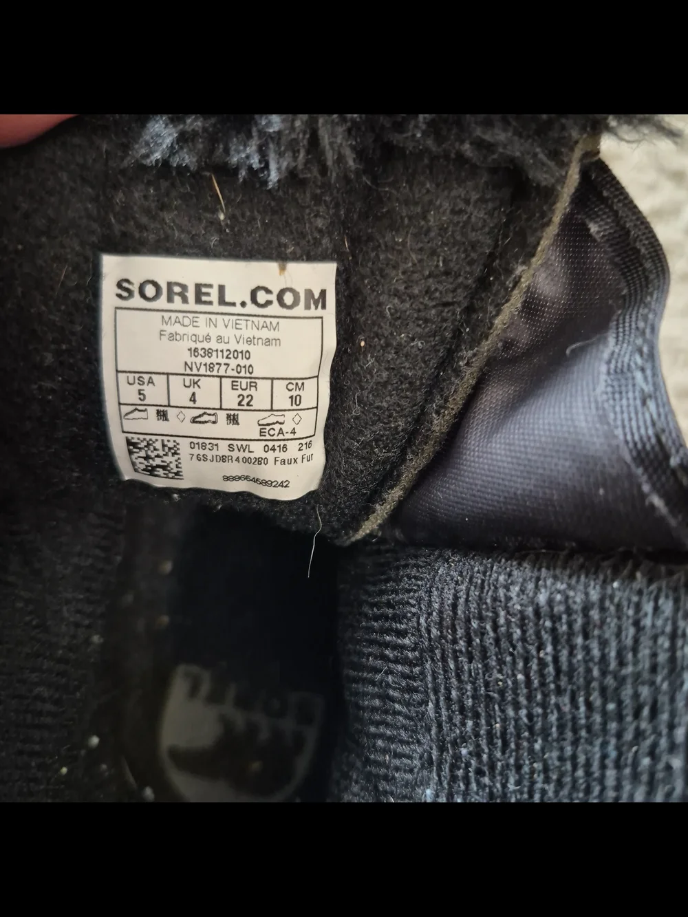 Sorel black kids
